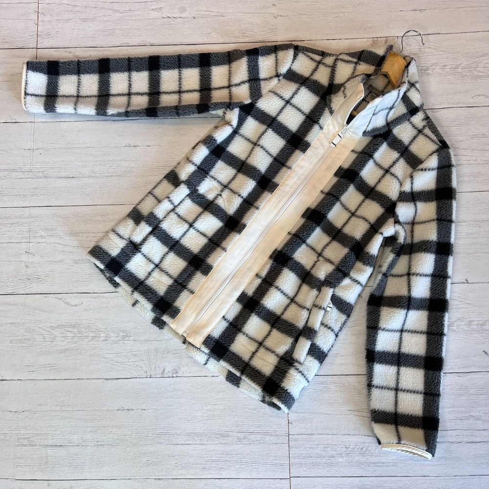 T by Talbots Jacket Womens SZ MP Black and White Merry Plaid Cozy Sherpa Outdoor - Picture 3 of 16